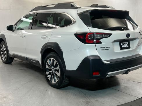 Used 2023 Subaru Outback Touring XT AWD/4WD image 3