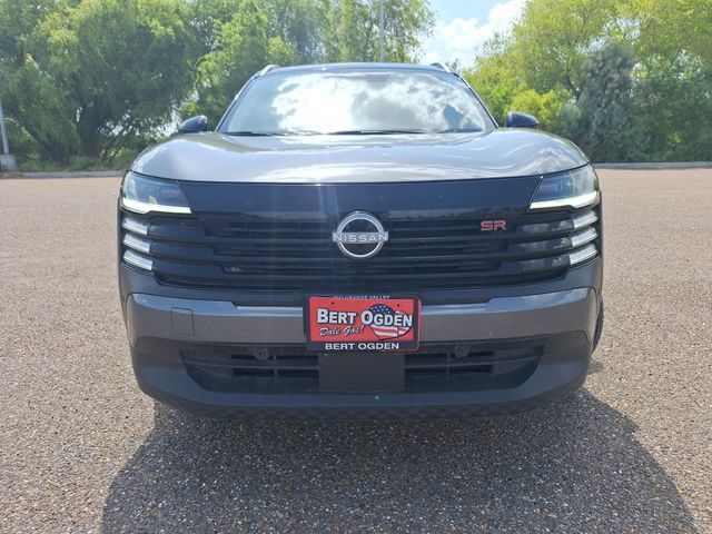 Used 2025 Nissan Kicks SR w/ Illumination Package FWD image 2