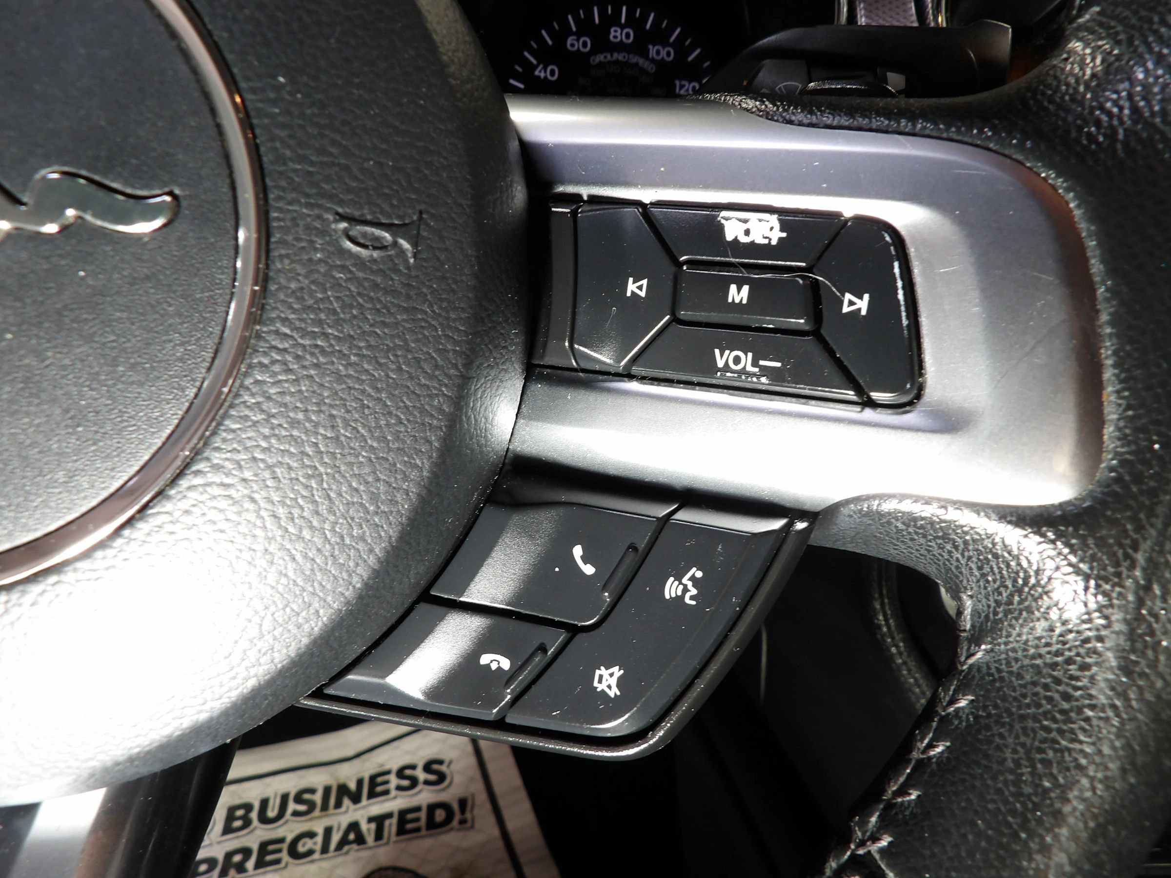 Used 2015 Ford Mustang Coupe RWD image 17