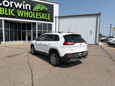 Used 2018 Jeep Cherokee Limited w/ Trailer Tow Group AWD/4WD image 6