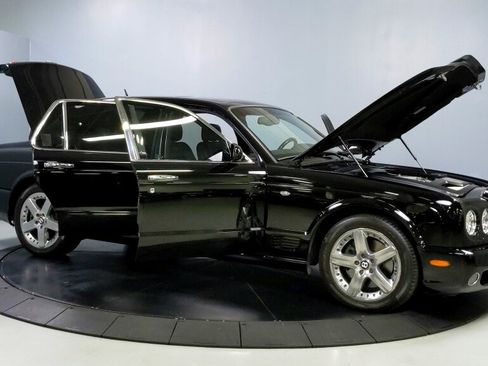 Used 2006 Bentley Arnage T image 9