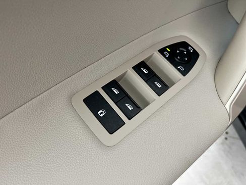 Certified 2024 BMW iX xDrive50 w/ Sport Package AWD/4WD image 21