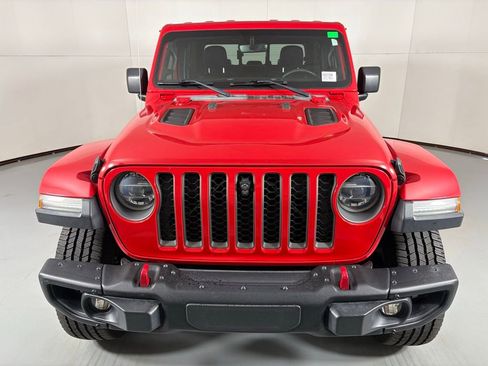 Used 2020 Jeep Gladiator Rubicon image 3