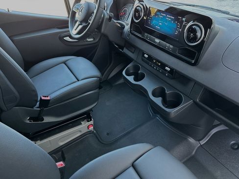 New 2023 Mercedes-Benz Sprinter 2500 image 18