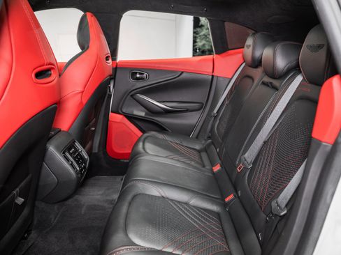 Used 2021 Aston Martin DBX AWD/4WD image 13