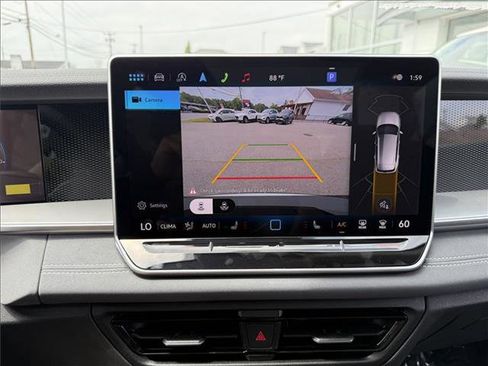 New 2025 Volkswagen Tiguan SE AWD/4WD image 15