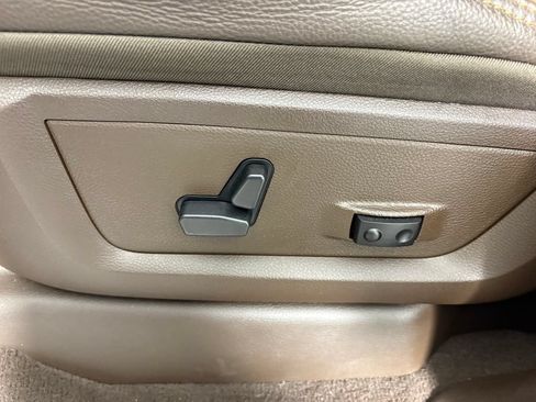 Used 2025 RAM 2500 Limited AWD/4WD image 14