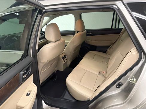 Used 2016 Subaru Outback 2.5i Limited AWD/4WD image 23