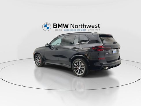 New 2026 BMW X5 xDrive40i w/ M Sport Package AWD/4WD image 12