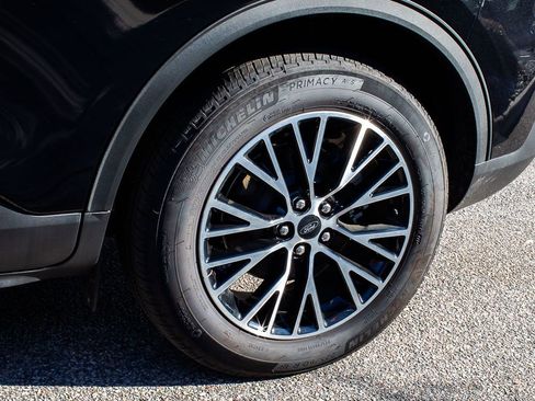 Used 2025 Ford Escape SE w/ PHEV Premium Package image 6