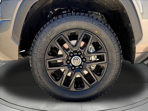 Used 2024 Toyota Tundra Limited AWD/4WD image 36