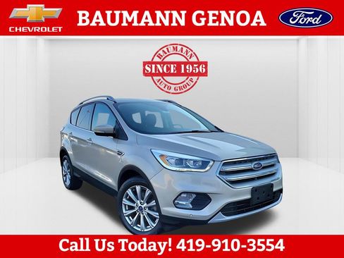 Used 2018 Ford Escape Titanium image 4