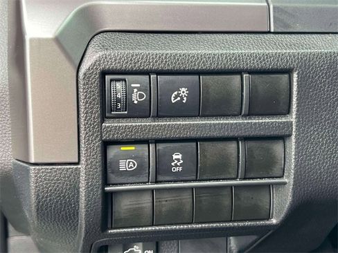 Certified 2025 Toyota Tacoma SR5 w/ SR5 Upgrade Package image 27