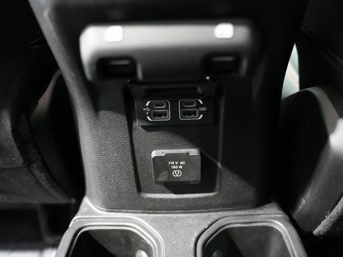 Used 2018 Jeep Wrangler Unlimited Rubicon w/ Cold Weather Group image 16