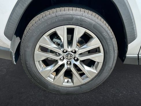 Certified 2023 Toyota RAV4 XLE Premium AWD/4WD image 10