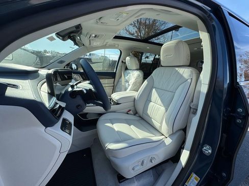 New 2026 Buick Enclave Avenir image 5