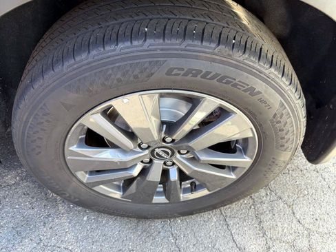 Used 2023 Nissan Pathfinder S AWD/4WD image 5