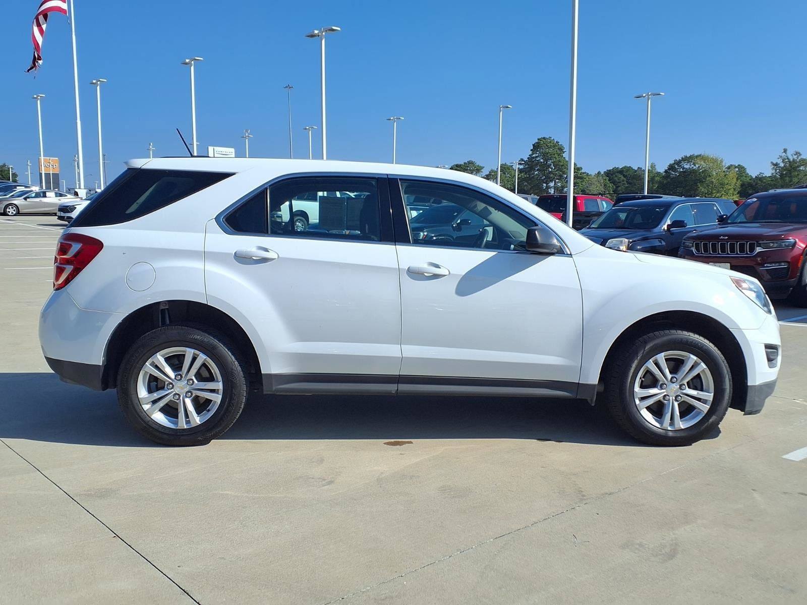 Used 2017 Chevrolet Equinox LS FWD image 9