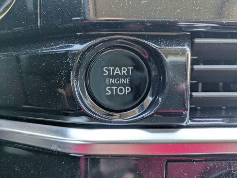 New 2025 Nissan Pathfinder Platinum image 28