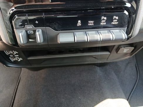 New 2026 RAM 2500 Tradesman AWD/4WD image 39