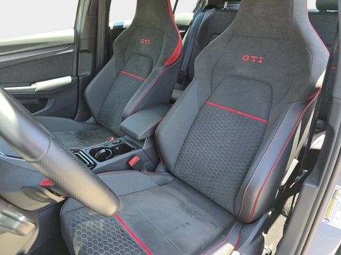 Used 2025 Volkswagen GTI SE FWD image 18