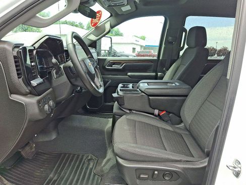 Used 2025 Chevrolet Silverado 2500 LT w/ Convenience Package AWD/4WD image 13
