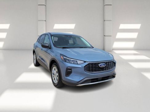 Used 2025 Ford Escape Active FWD image 3