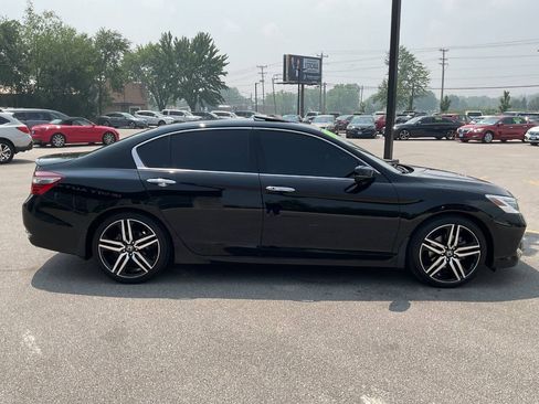 Used 2016 Honda Accord Touring image 9