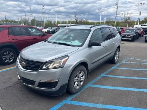 Used 2015 Chevrolet Traverse LS FWD image 1