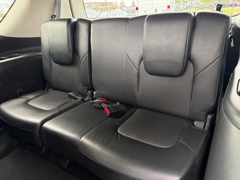 Used 2024 Nissan Armada SV AWD/4WD image 14