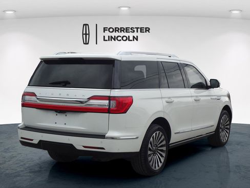 Used 2021 Lincoln Navigator Reserve image 3