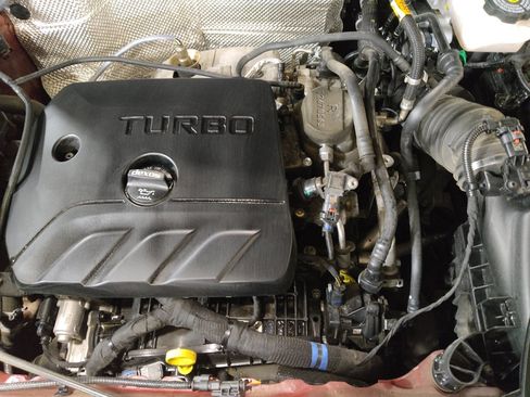 Used 2024 Buick Encore GX Sport Touring FWD image 30