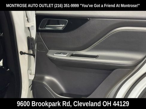 Used 2018 Jaguar F-PACE R-Sport image 45