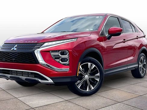 Used 2022 Mitsubishi Eclipse Cross SE image 2