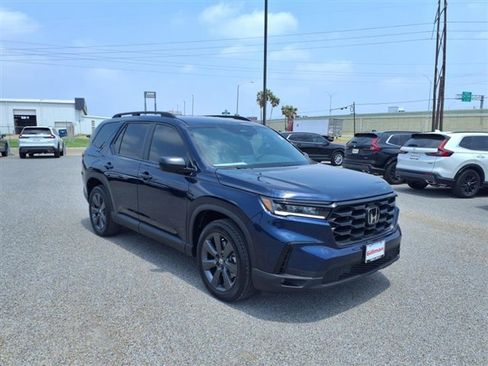 New 2025 Honda Pilot Sport image 2
