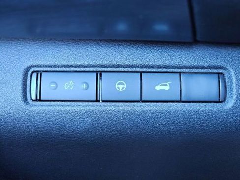 Certified 2025 Nissan Pathfinder SL image 20