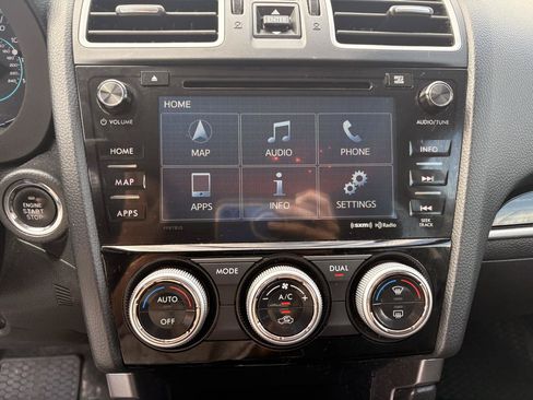 Used 2017 Subaru Forester 2.5i Touring AWD/4WD image 16