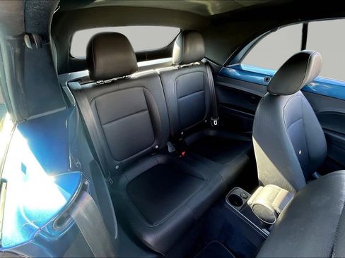 Used 2019 Volkswagen Beetle 2.0T SE image 23