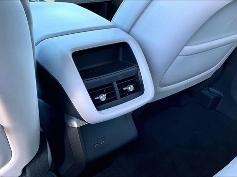Certified 2024 Cadillac Lyriq Luxury AWD/4WD image 25