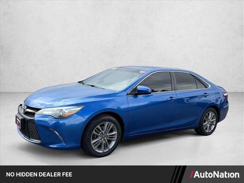 Used 2017 Toyota Camry SE FWD image 1