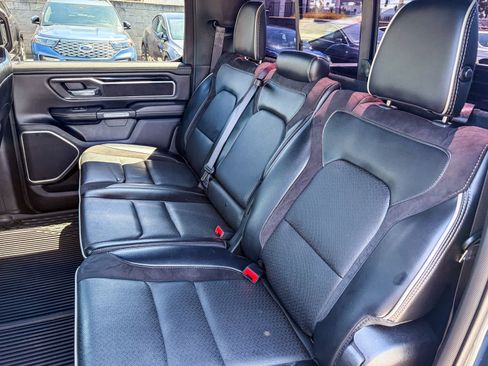 Used 2021 RAM 1500 Laramie AWD/4WD image 17