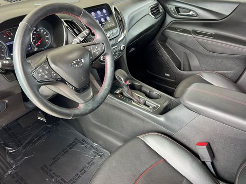 Used 2024 Chevrolet Equinox RS w/ RS Leather Package FWD image 11