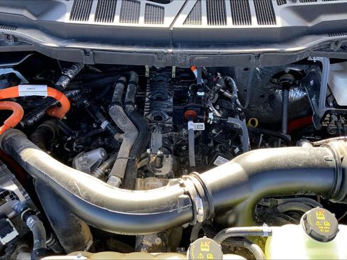 Certified 2024 Ford F150 Lariat w/ FX4 Off-Road Package image 32