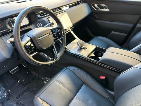 Certified 2025 Land Rover Range Rover Velar Dynamic SE image 9