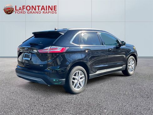 Used 2024 Ford Edge SEL w/ Convenience Package image 7