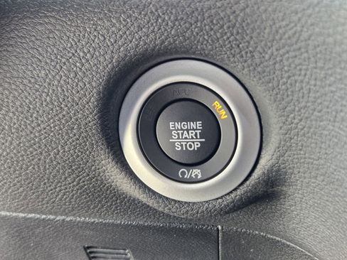 New 2026 Chrysler Pacifica Select image 19