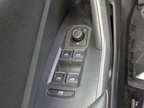 Used 2025 Volkswagen Jetta S FWD image 22