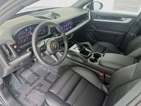 New 2026 Porsche Cayenne Coupe image 4