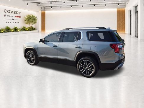 Used 2023 GMC Acadia SLT w/ Preferred Package FWD image 9