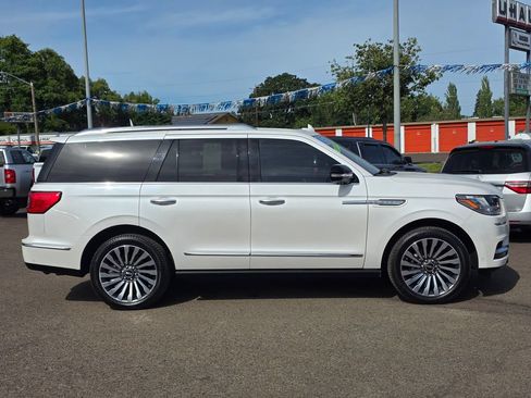 Used 2019 Lincoln Navigator Reserve AWD/4WD image 8